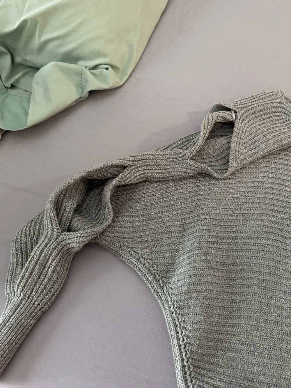 Light Gray Ribbed Knit Sweater - Picture 3 of 6